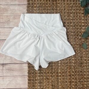 Aerie Offline White Flowy Shorts Size Medium